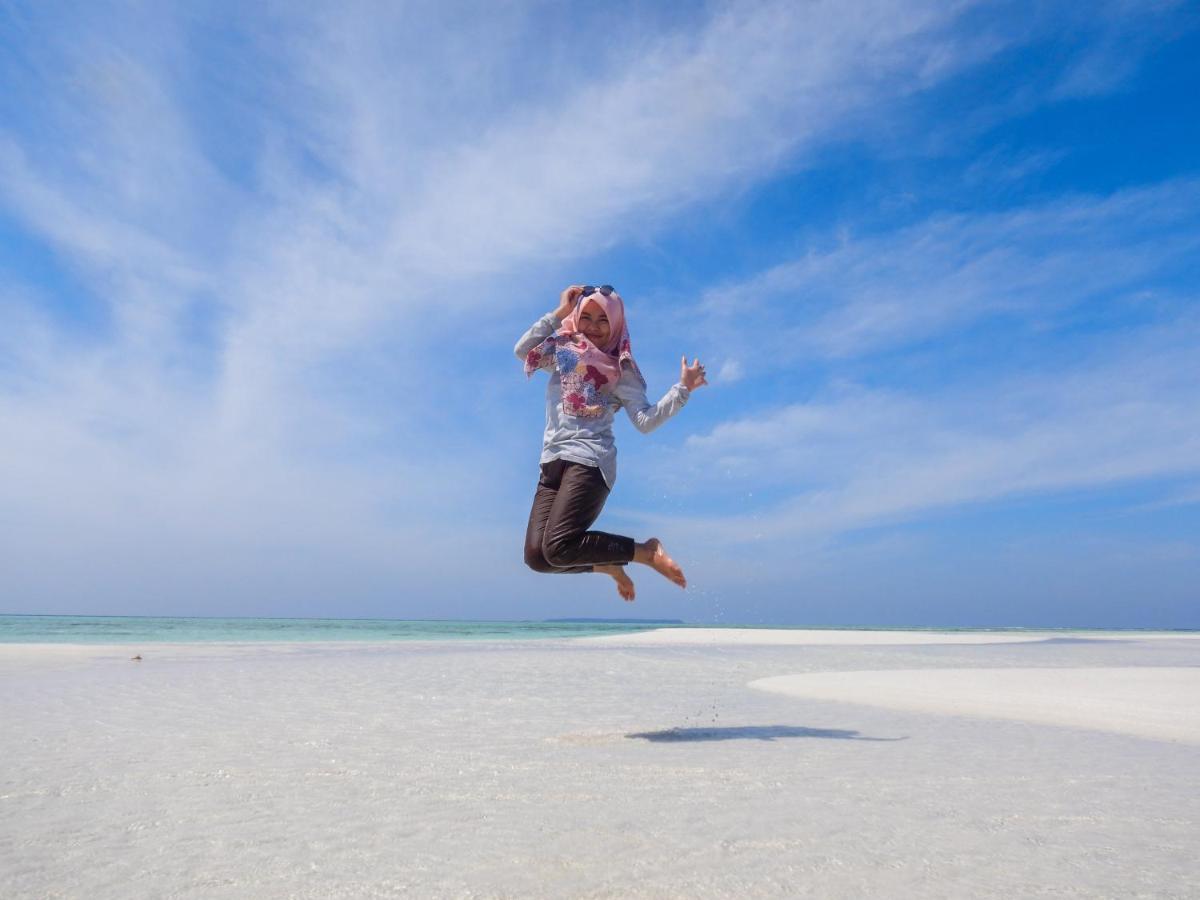 Asta Homestay كاريمونجاوا المظهر الخارجي الصورة